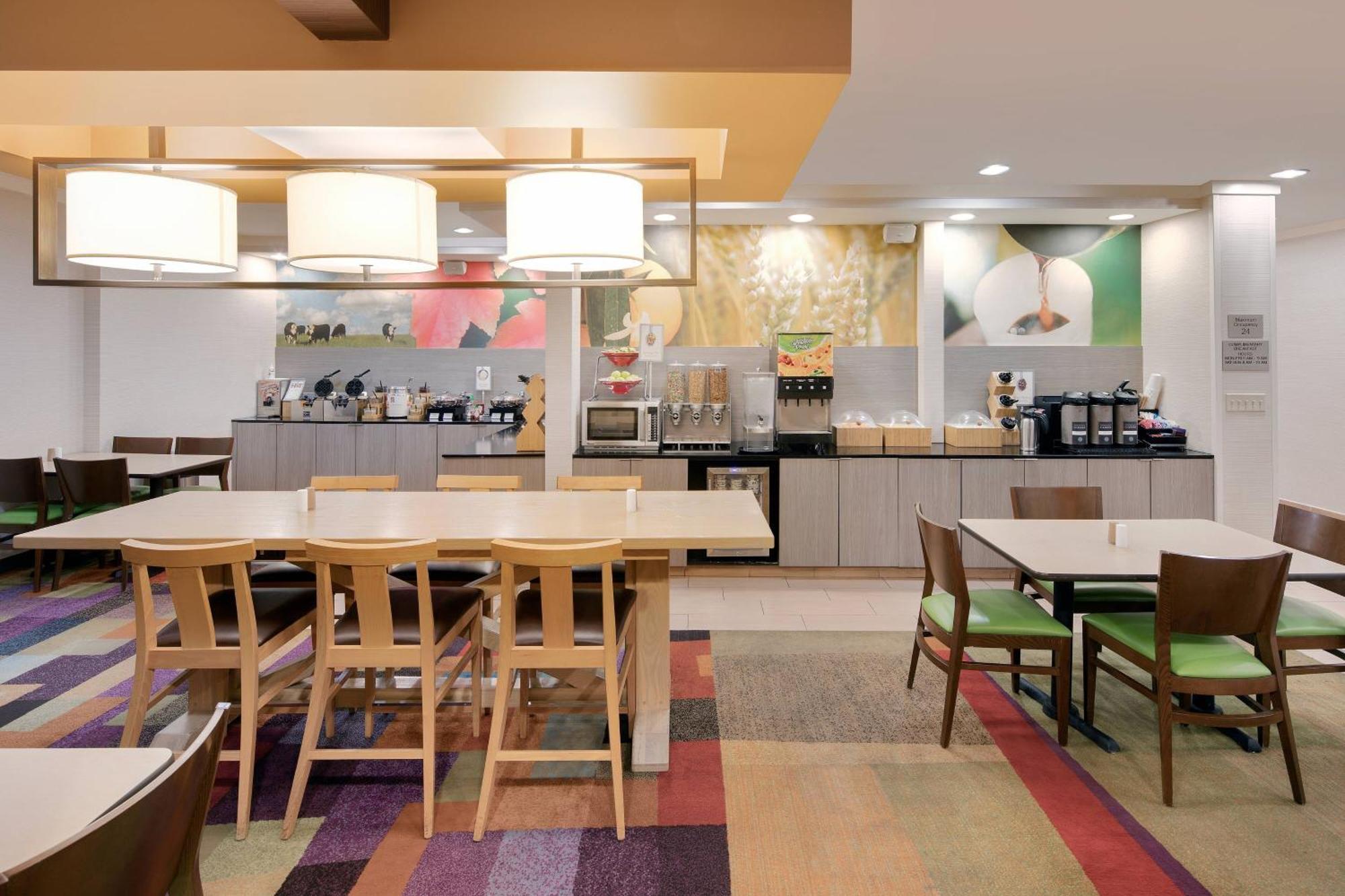 Fairfield Inn & Suites Austin University Area Zewnętrze zdjęcie