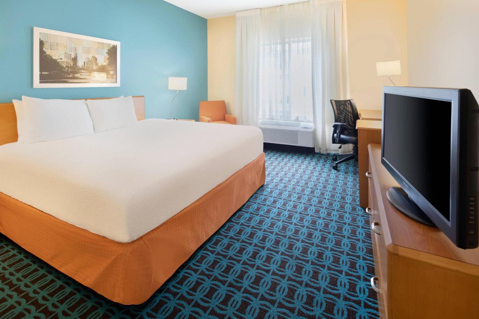 Fairfield Inn & Suites Austin University Area Zewnętrze zdjęcie