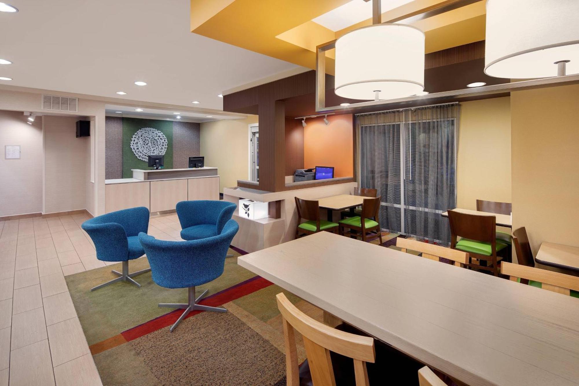 Fairfield Inn & Suites Austin University Area Zewnętrze zdjęcie