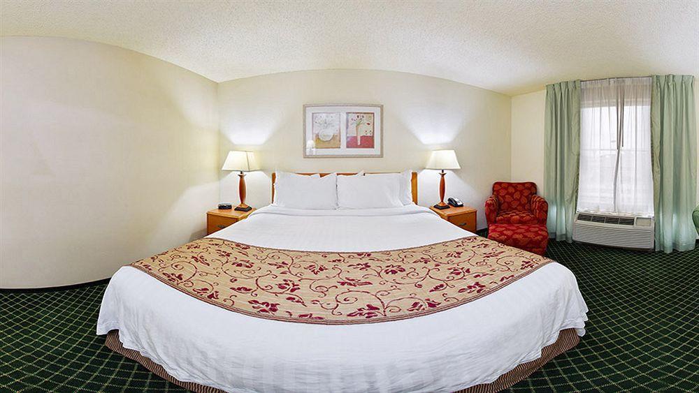 Fairfield Inn & Suites Austin University Area Zewnętrze zdjęcie